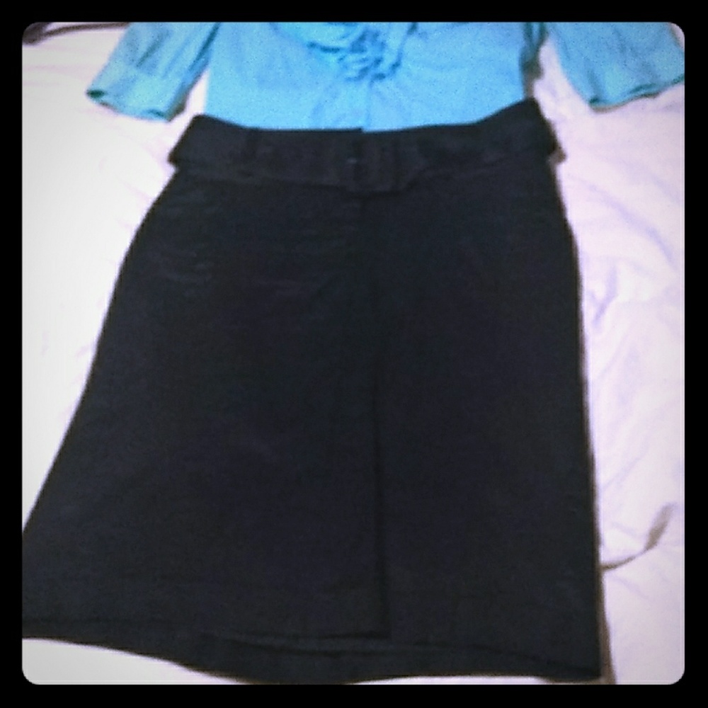 Bebe size 4 black pencil skirt with matching belt